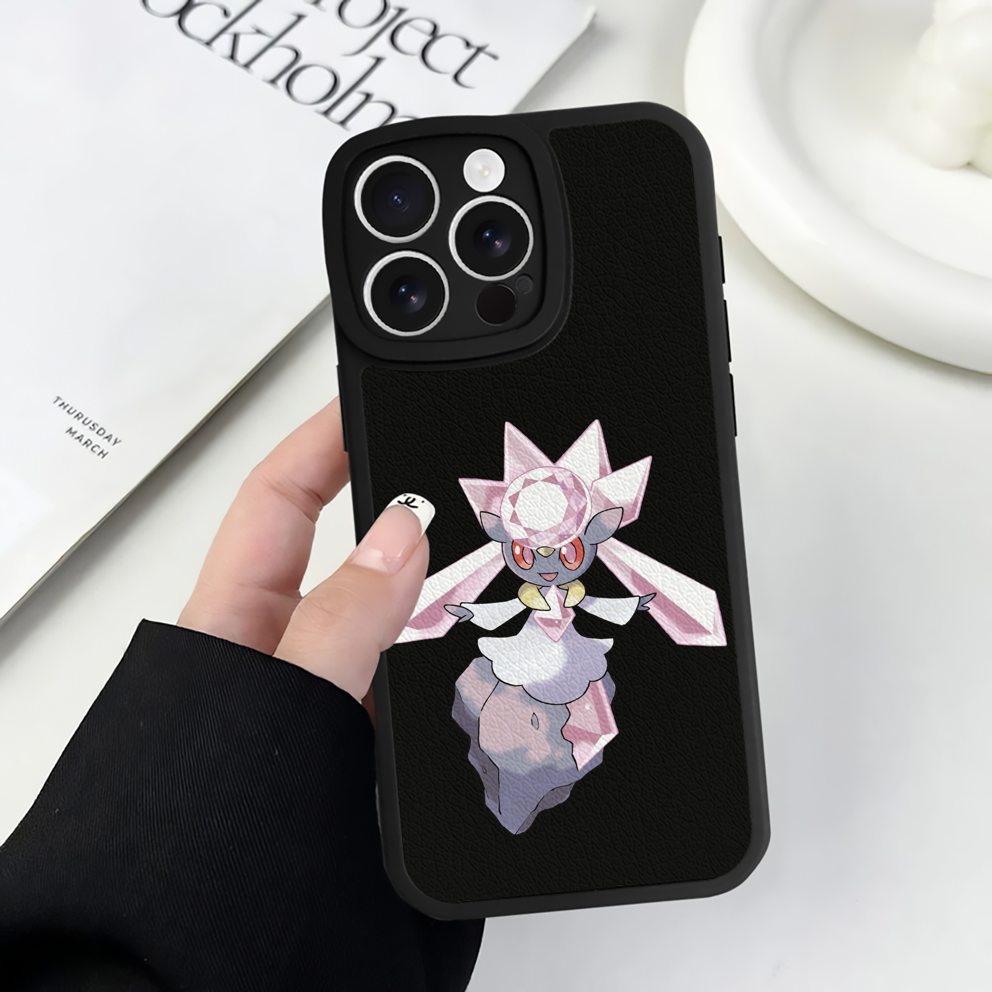 （画像用） ポケットモンスター Pokémon 【iPhone 16シリーズ対応】シリコンスマホケース（レザー調） 材質：シリコン